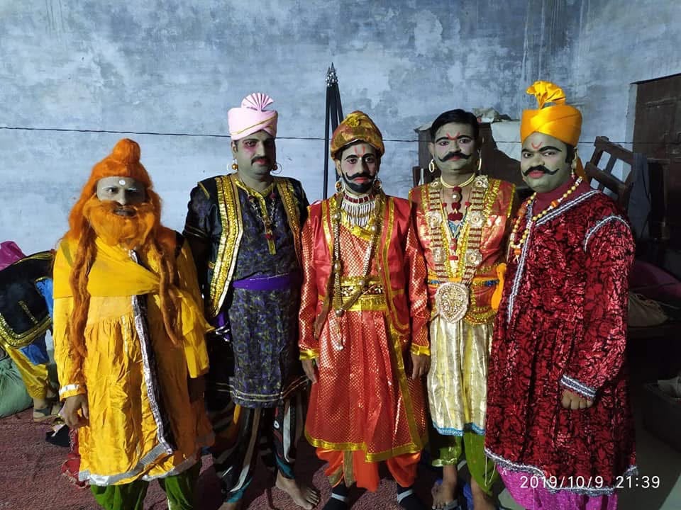 ऐतिहासिक मंचन का दृश्य